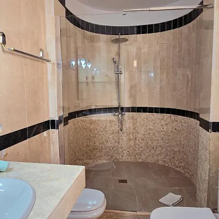 Beautiful El Duque Apartment