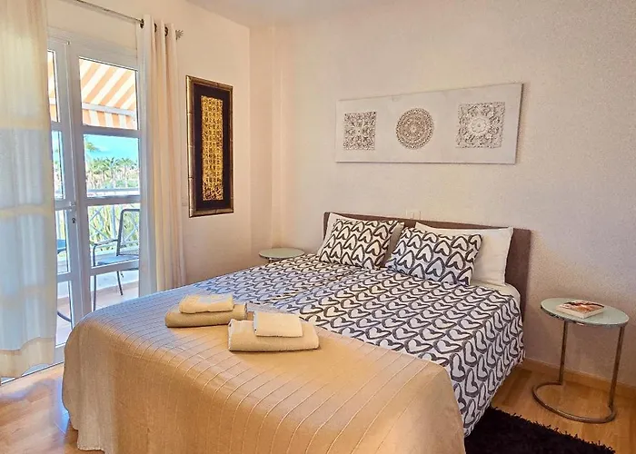 Beautiful El Duque Appartement *